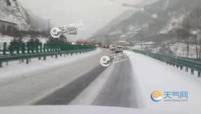 降雪影响呼市昭君绕城收费站交通管制 禁止所有车辆通行