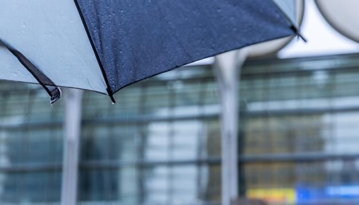 受台风雷伊残余影响广东仍有降雨 深圳阴有小雨最高气温17℃