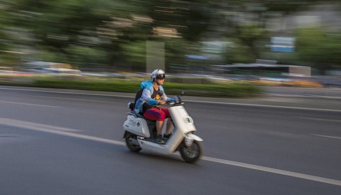 东莞电动车上牌照多少钱 东莞电动车上牌需要什么材料