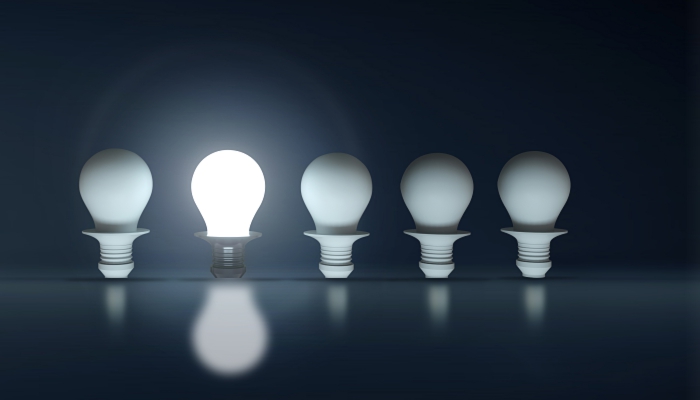 給人當(dāng)電燈泡是什么意思 給別人當(dāng)電燈泡是什么含義