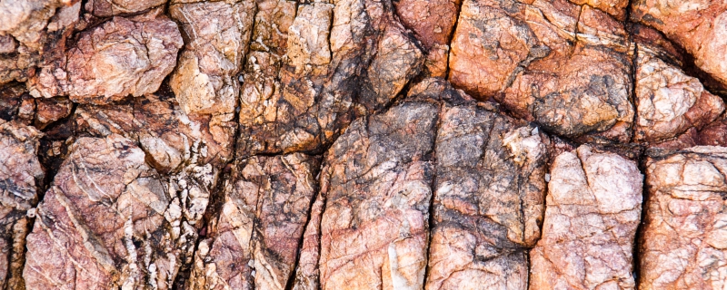 沉積巖的特點(diǎn)是什么 沉積巖的主要特點(diǎn)