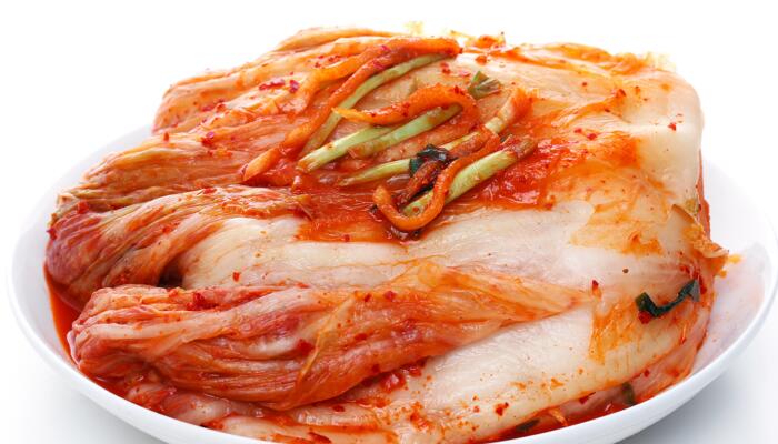 韩知名泡菜制造商被曝使用腐烂白菜 工作人员：我可不吃这玩意