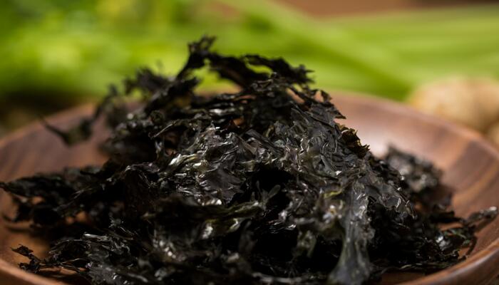 干紫菜是紫色的燉湯后變綠色是假的嗎 紫菜煮后變綠是不是買到假的了