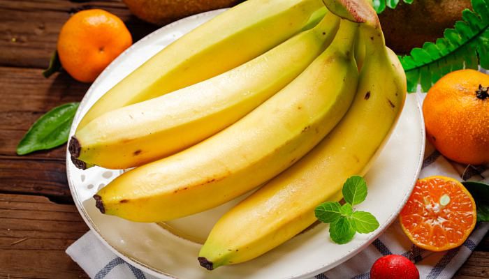 柿子和香蕉能一起吃吗 柿子与香蕉可以同时吃吗