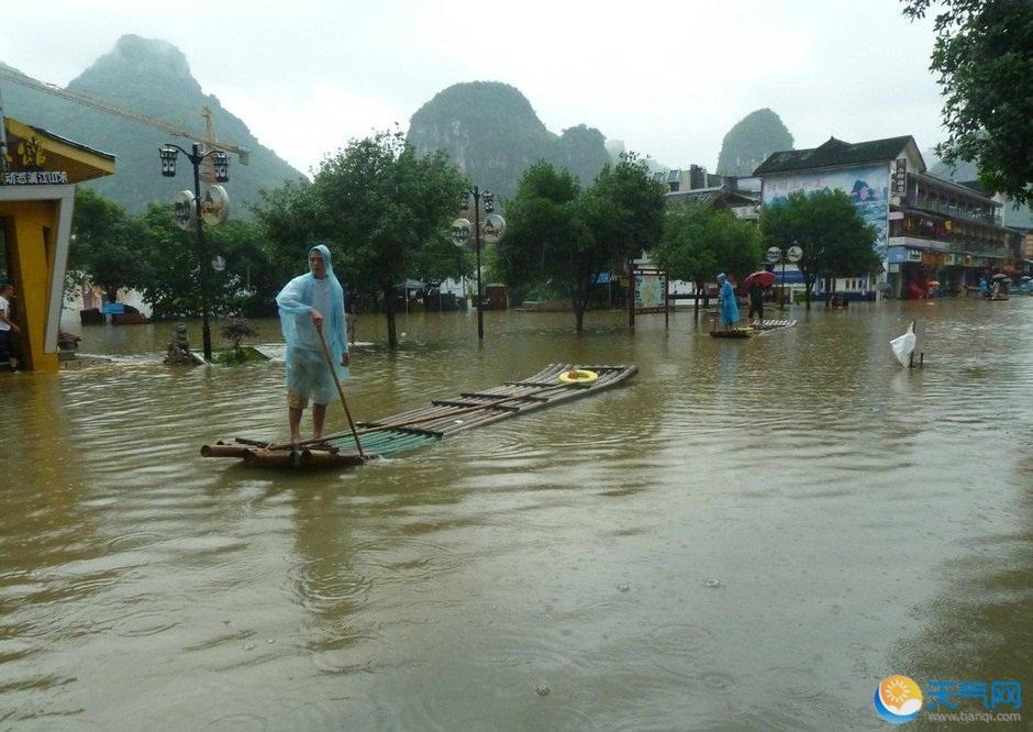 广西阳朔遭遇强降雨被淹 数百人受困无法出行 - 天气网