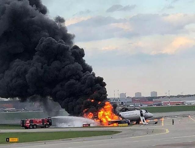 俄航客机起火最新消息 2个黑匣子被寻获有多少人遇难?