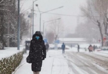 受强降雪影响 北京高速封闭公交停驶或甩站