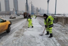 哈尔滨持续大范围强降雪 交警提醒市民尽量减少出行