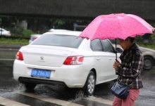 重庆近期降雨不停仅有23℃ 本周市民外出需备好雨具