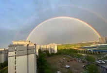 北京双彩虹现场实拍 大雨后迎来短暂彩虹