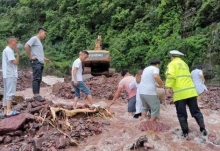 湖南保靖县强降雨引发泥石流 已造成6人死亡1人失踪