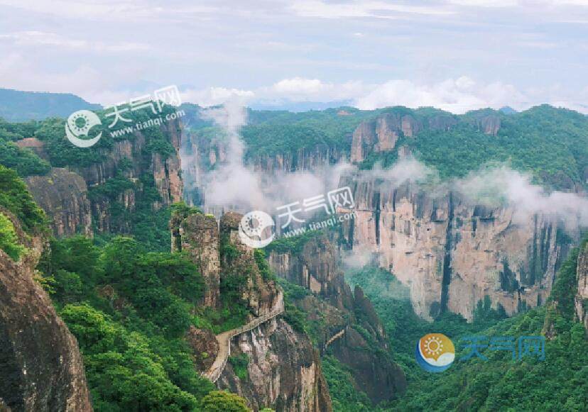 天姥山位于什么地方 天姥山在哪里哪个城市