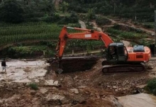 陕西榆林暴雨部分道路损毁 无人员伤亡道路正在抢修中