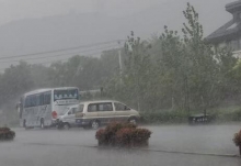 北京暴雨围城降雨量突破100毫米 市排水集团启动防汛特级响应