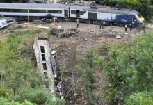 苏格兰一火车因山体滑坡发生脱轨 已造成3人死亡6人受伤