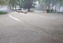 今天湖南多地有强降雨 路面湿滑注意交通安全