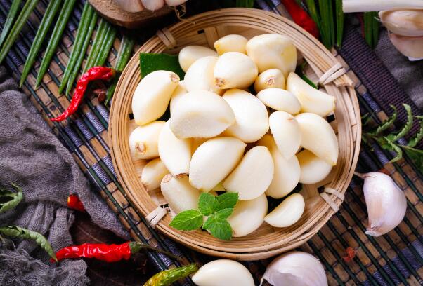 吃大蒜能预防新型冠状病毒是真的吗吃大蒜对新冠状病毒有用吗