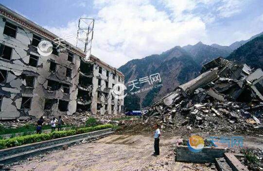 2005年文山大地震图片