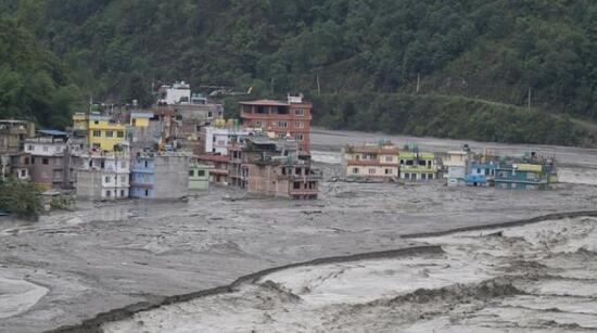 尼泊尔暴雨引发一处河流大坝决堤 7人死亡20人失踪