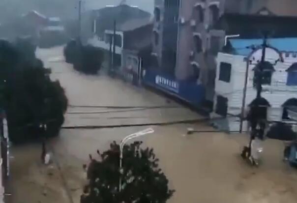 湖北强降雨已致28.61万人受灾 其中柳林镇21人死亡4人失联