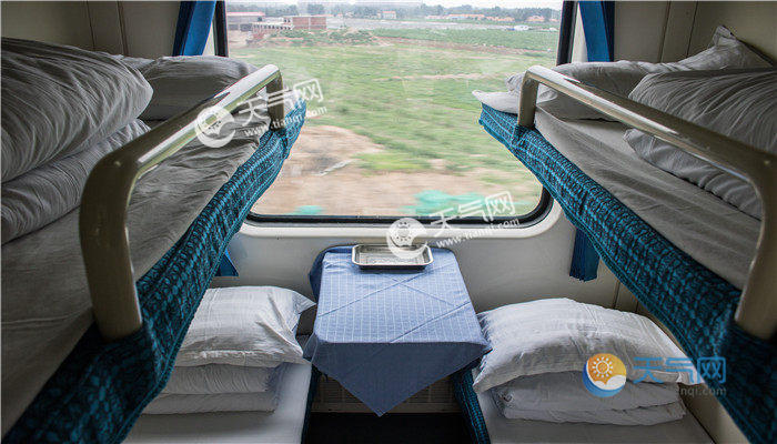 火车软卧有充电的地方吗 火车软卧上有没有充电的地方