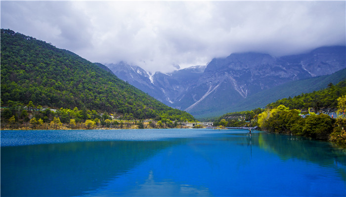 中国海拔最低的湖及形成原因 我国海拔最低的湖与成因