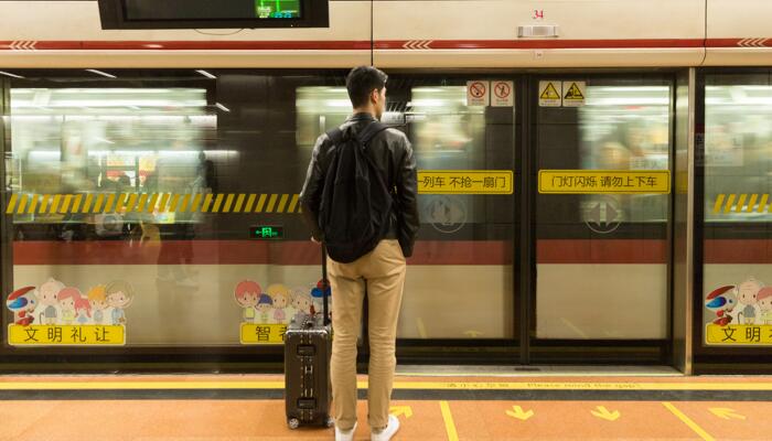 廣州地鐵回應市民攜帶小鳥乘地鐵 帶動物進地鐵算違規嗎