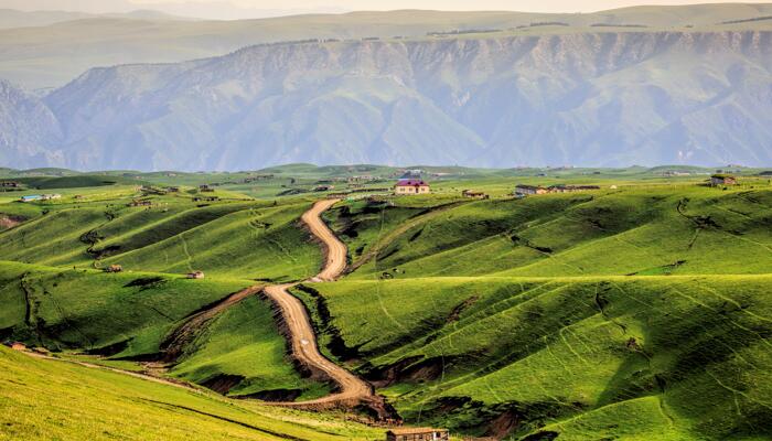新疆被全国游客挤爆了 新疆夏季旅游最佳景点推荐