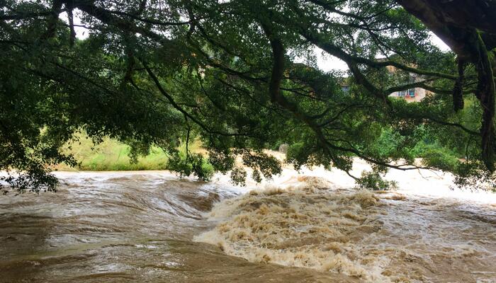 青海山洪致17死17失联灾害成因公布 近期连续降雨是原因之一